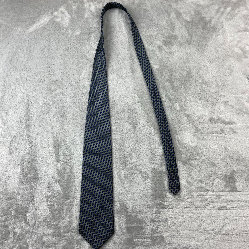 Van Heusen Men's Classic 100% Silk Neck Tie - Picture 2 of 6